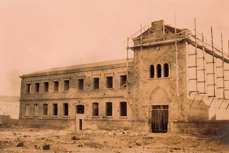 Convento de las Carmelitas en fase de construccin. Foto del ao 1926.
